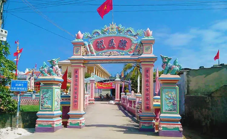 Âm Linh Tự - Du lịch Lý Sơn ®Hitour