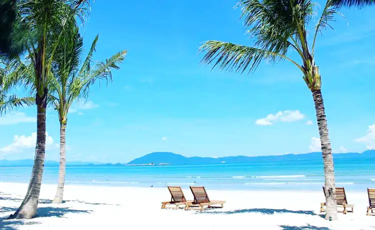 bãi biển dốc lết nha trang