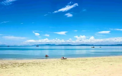 Bãi biển Hồng Vàn - Du lịch đảo Cô Tô