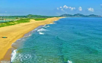 Bãi biển Long Thủy - Điểm đến Phú Yên