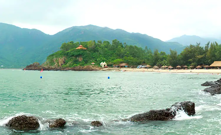 bãi biển Nhũ Tiên nha trang