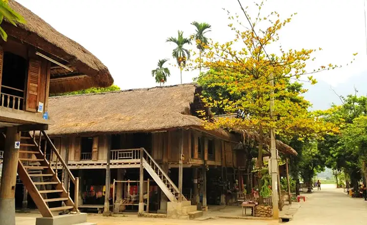 du lịch bản pom coọng mai châu