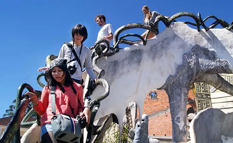 crazy house đà lạt