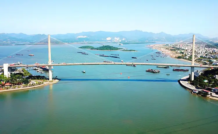 cầu bãi cháy vịnh hạ long