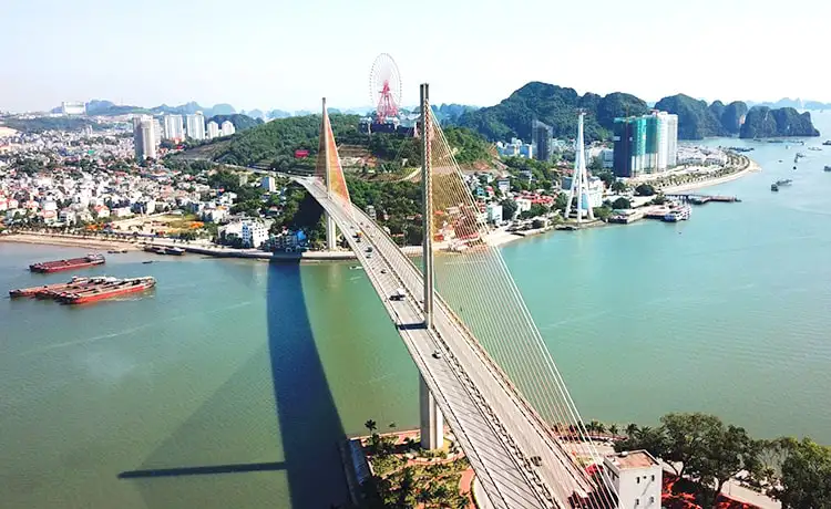 cầu bãi cháy vịnh hạ long
