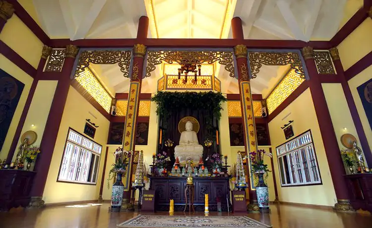 cổng chùa linh phong đà lạt