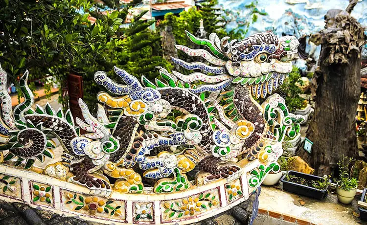 chùa linh phước chùa ve chai đà lạt