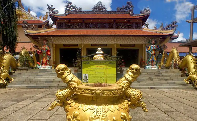 chùa linh quang đà lạt