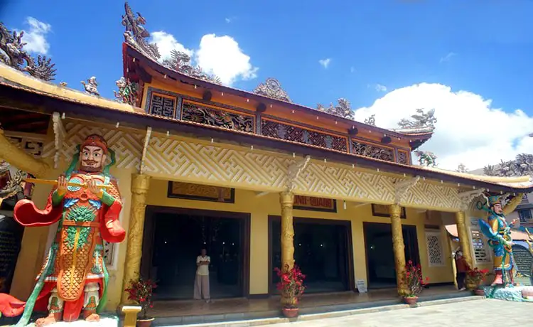 chùa linh quang đà lạt