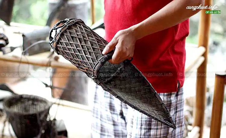 nhà trưng bày cổ vật mai châu