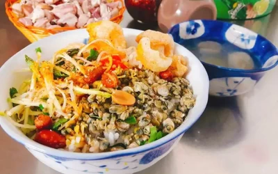 Cơm Hến ở Huế - Đặc sản Huế