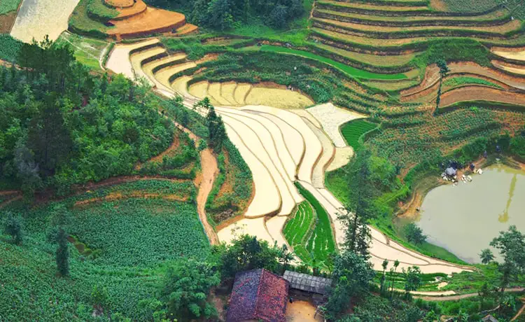 cột cờ lũng cú hà giang cột cờ lũng cú hà giang