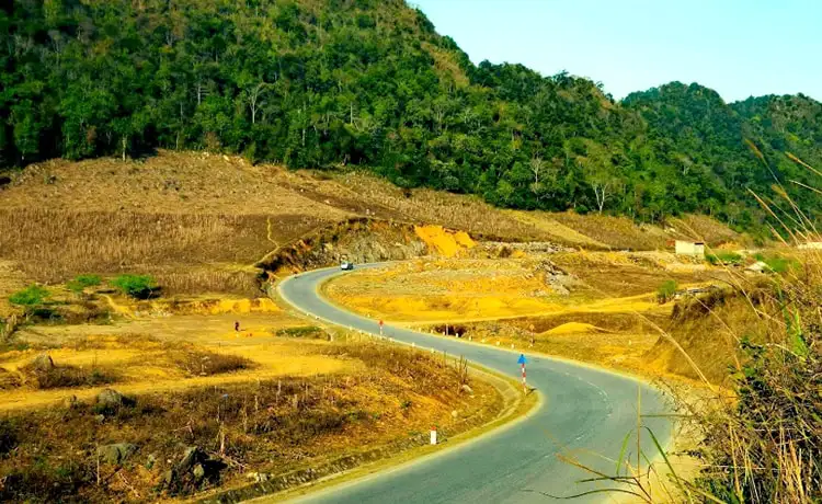 Cửa khẩu Lóng Sập và Chợ Lào Mộc Châu