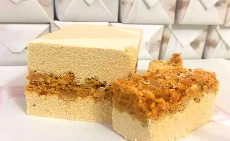 đặc sản cao bằng bánh khảo thông huề