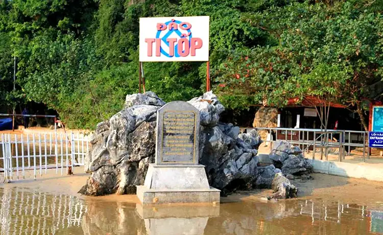 đảo titiop vịnh hạ long