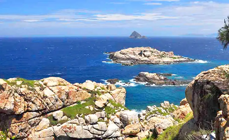 du lịch đảo yến hòn nội nha trang
