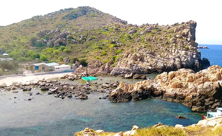 đảo yến hòn nội nha trang