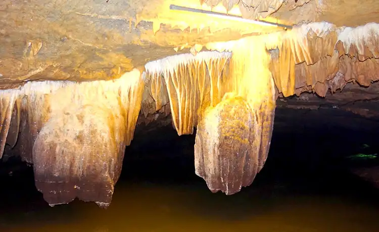 động thiên hà ninh bình