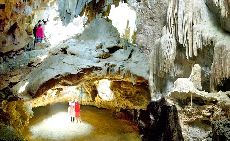 động thiên hà ninh bình