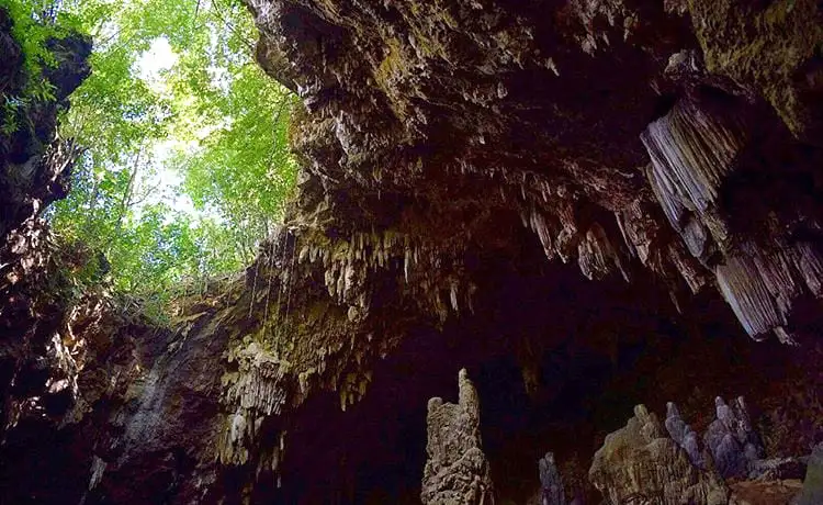 du lịch hang chiều mai châu