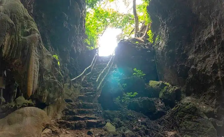 du lịch hang chiều mai châu