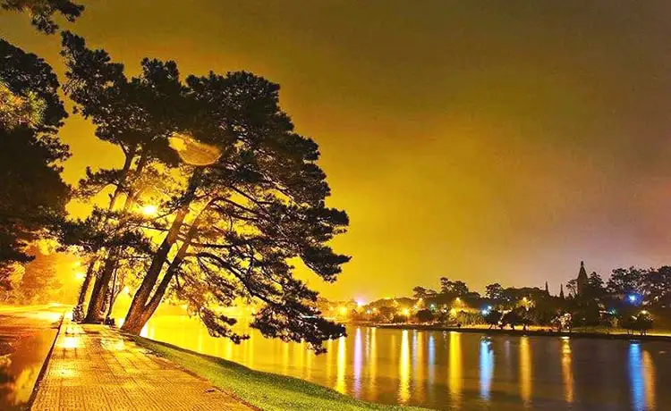 hồ xuân hương đà lạt