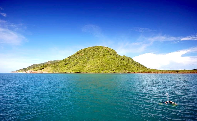 Hòn Bảy Cạnh Côn Đảo