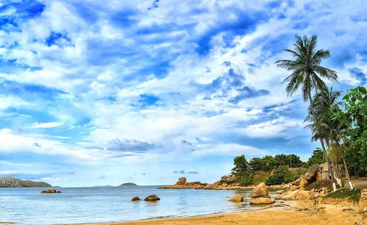 du lịch hòn chồng nha trang