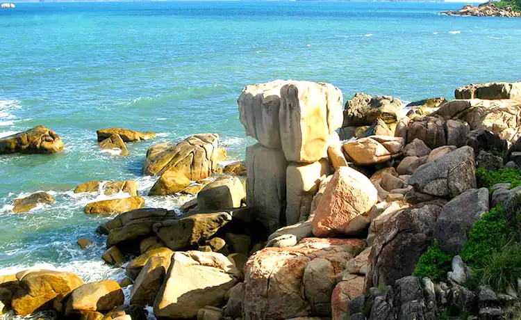 du lịch hòn chồng nha trang