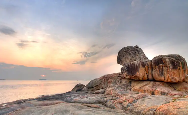 du lịch hòn chồng nha trang