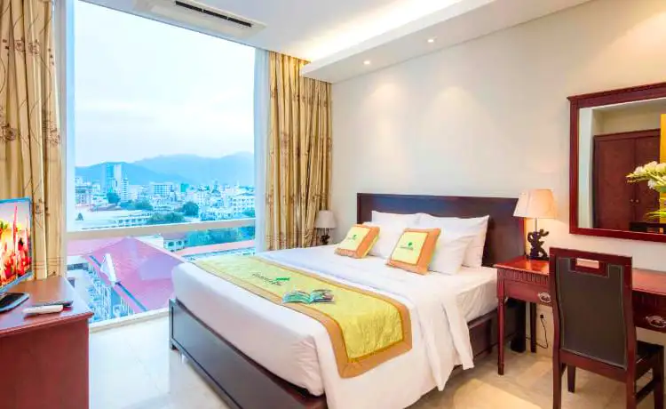 khách sạn diamond bay nha trang