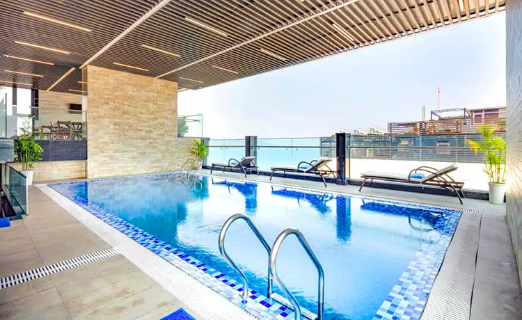 khách sạn emerald bay nha trang