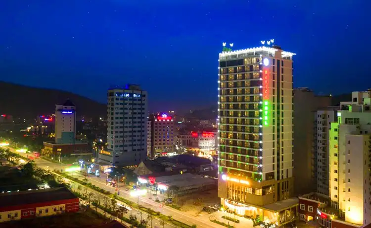 khách sạn hạ long marina hotel