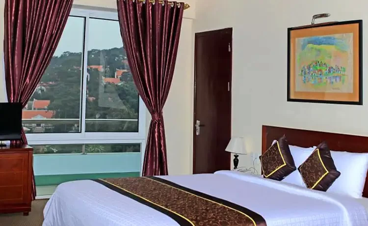 tour vịnh hạ long 4 ngày 3 đêm