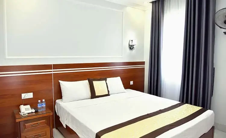 tour vịnh hạ long 4 ngày 3 đêm