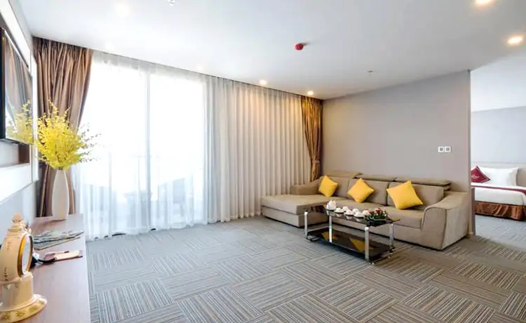 khách sạn le more nha trang