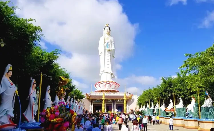 TIỂU CẢNH VƯỜN THÁP NHỎ THANH BÌNH QUANH CHÙA