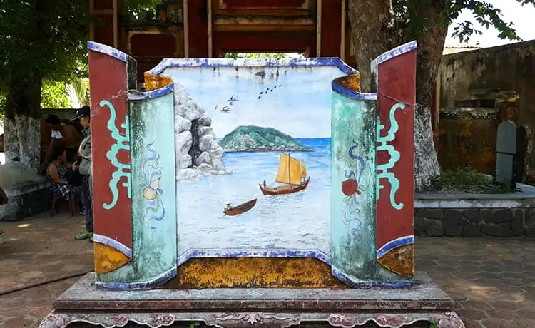 miếu tổ nghề yến cù lao chàm