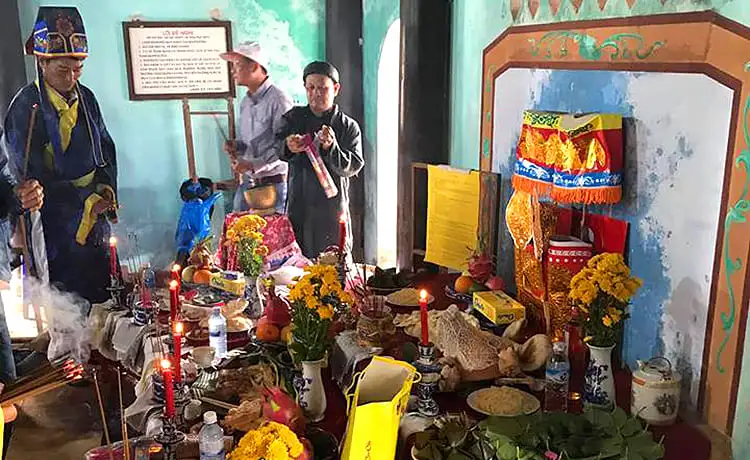 miếu tổ nghề yến cù lao chàm