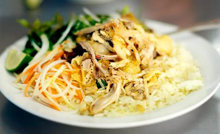 món ngon cơm gà xé nha trang