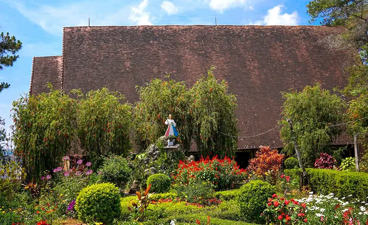 nhà thờ cam ly đà lạt