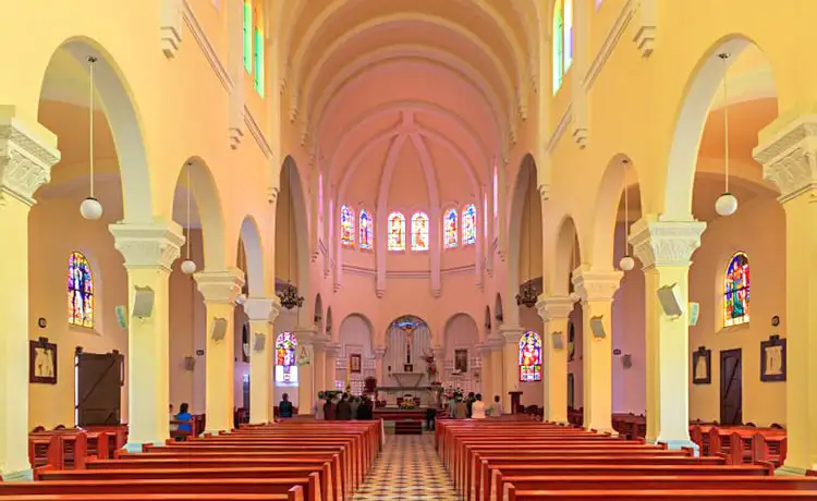 nhà thờ con gà nhà thờ chánh tòa đà lạt