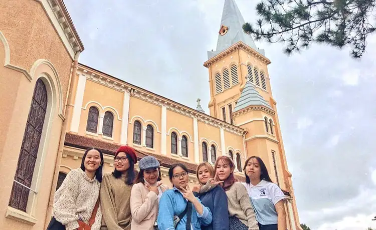 nhà thờ con gà nhà thờ chánh tòa đà lạt