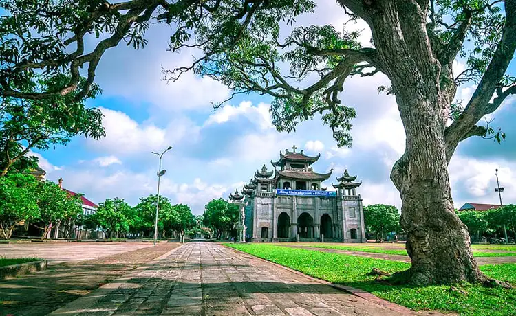 nhà thờ đá phát diệm ninh bình