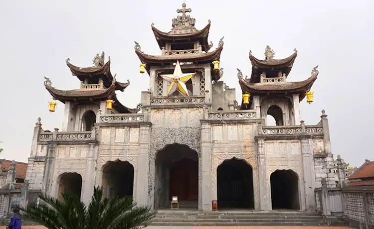 nhà thờ đá phát diệm ninh bình
