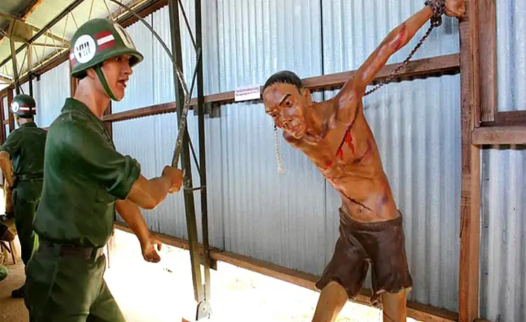 nhà tù phú quốc