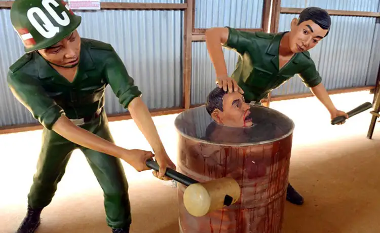 nhà tù phú quốc