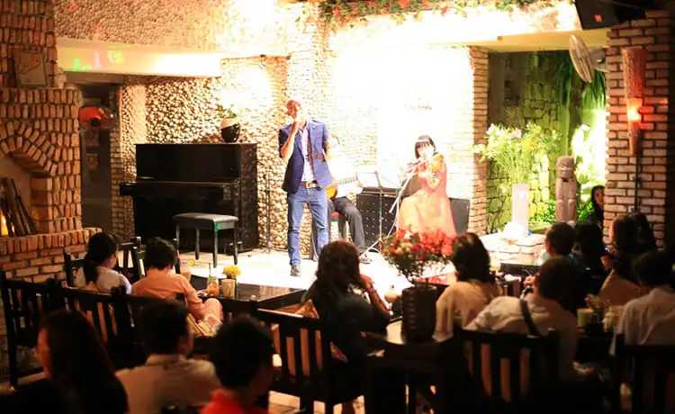 quán cafe hòn kiến nha trang