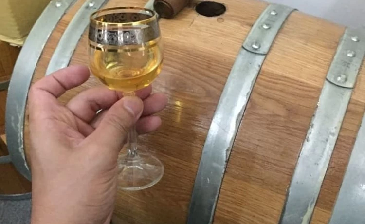 đặc sản hạ long rượu nếp ngâm hoành bồ