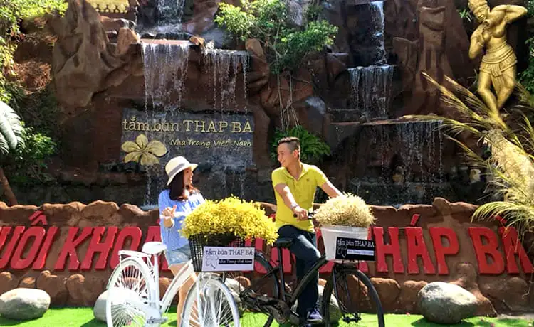 tắm bùn tháp bà ponagar nha trang